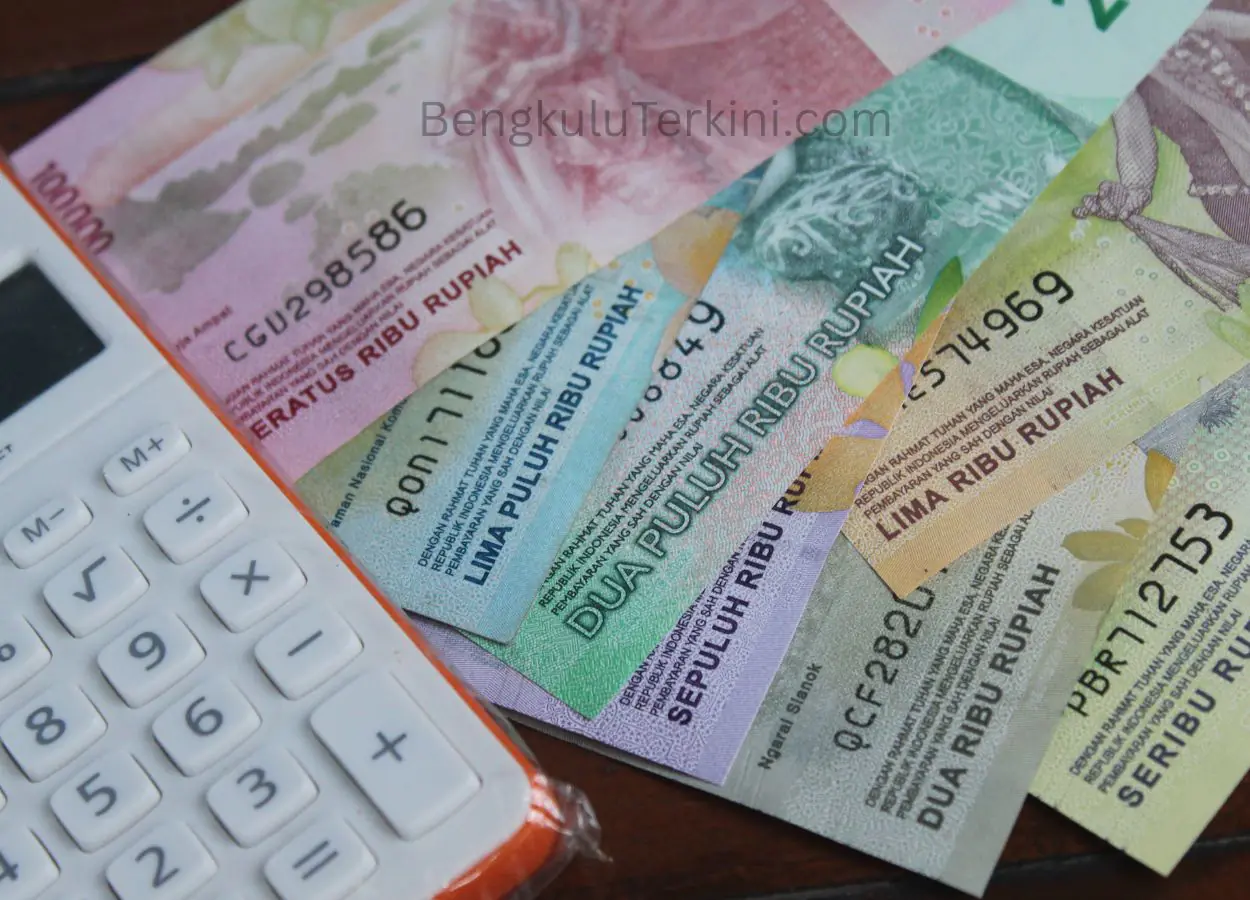 Purbaya Ungkap Dampak Rupiah Tembus Rp17.500 pada APBN