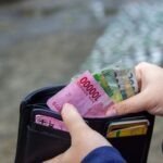 Rupiah Tertekan, Dolar AS Nyaris Rp18.000 dan Dolar Singapura Sentuh Rp14.000 - BengkuluTerkini.com