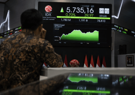 IHSG Dibuka Menguat ke Level 5.735, Investor Cermati Data Ekonomi Domestik