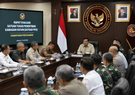 Sjafrie Kumpulkan Satgas PKH di Kemhan, Evaluasi Penertiban Kawasan Hutan