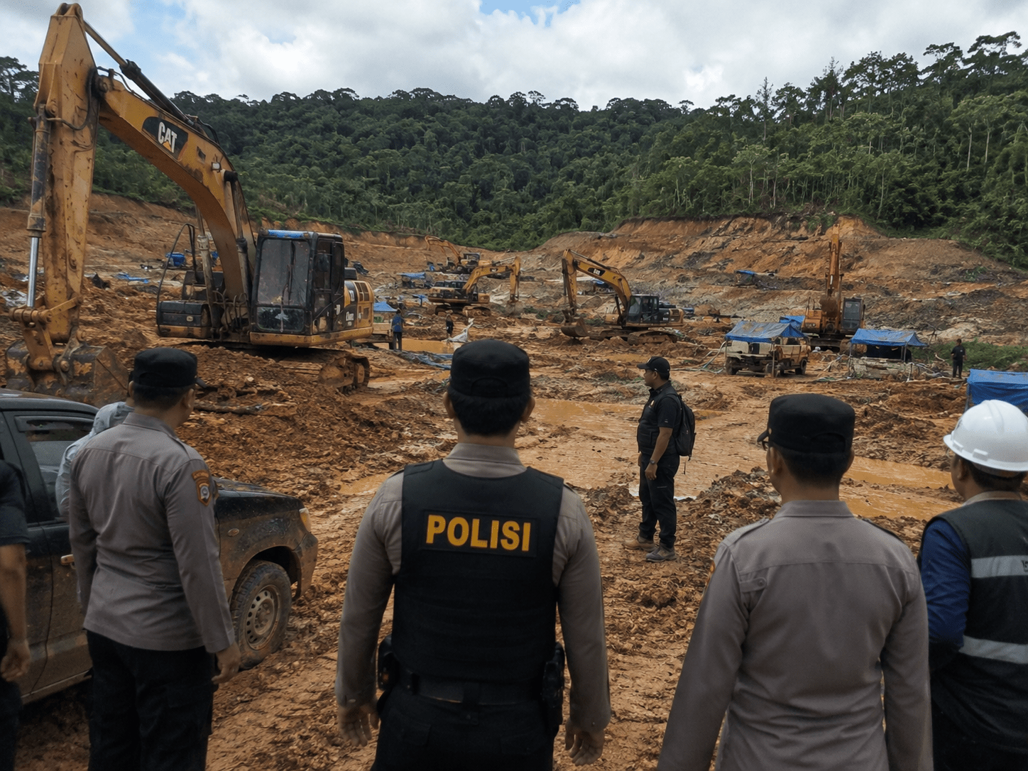 Polisi Gerebek Dua Tambang Emas Ilegal, Temukan 24 Alat Berat