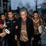 KPK Periksa Plt Gubernur Riau terkait Penemuan Uang Saat Penggeledahan
