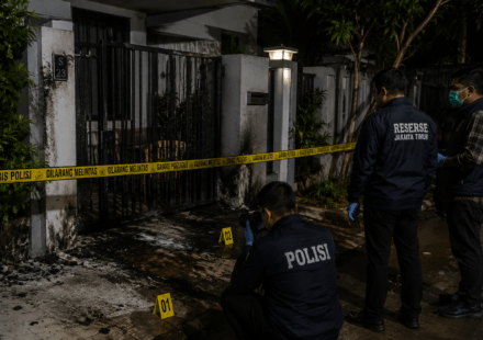 Rumah Pengacara di Ciracas Dilempar Bom Molotov, Polisi Dalami Motif Pelaku